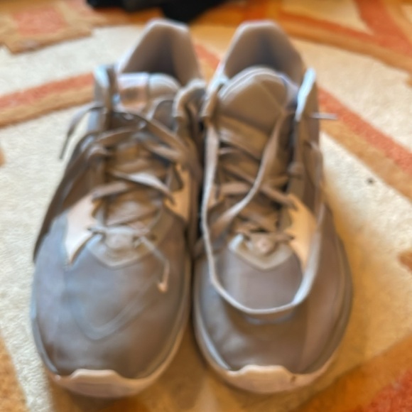 Nike Kyrie Irving Basketball Shoe Size 12 - Picture 2 of 5